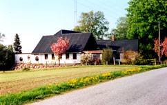 Huset i Rynkeby set fra vejen